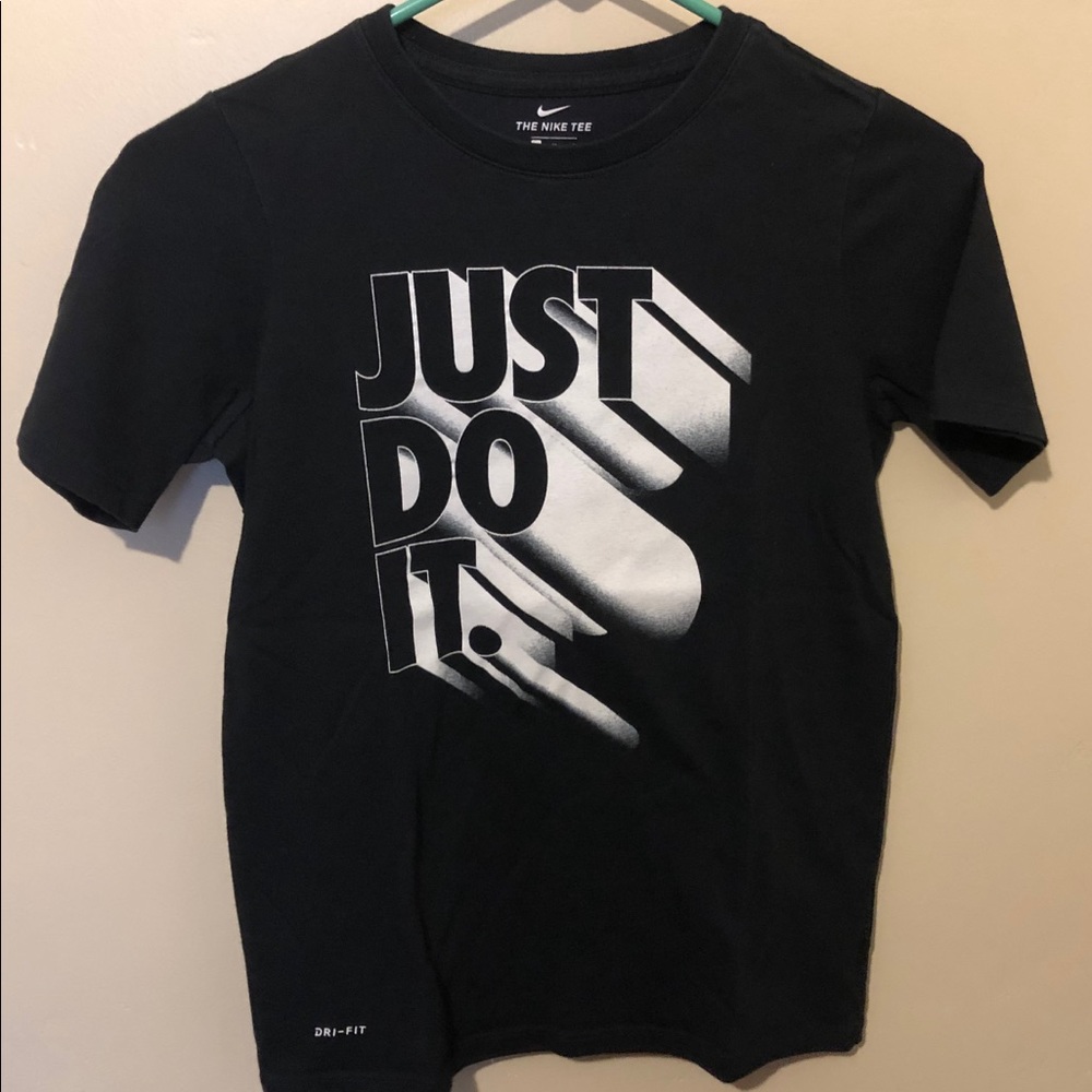 kids black nike t-shirt